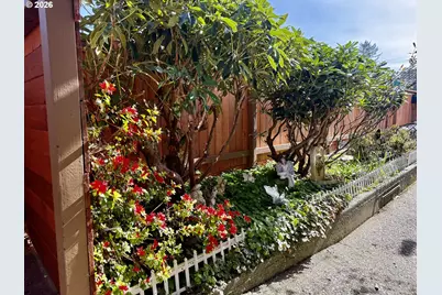 407 S Empire Blvd, Coos Bay, OR 97420 - Photo 34