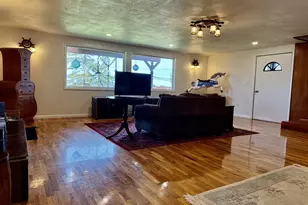 407 S Empire Blvd, Coos Bay, OR 97420 - Photo 8