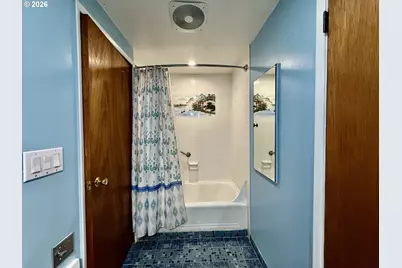 407 S Empire Blvd, Coos Bay, OR 97420 - Photo 20