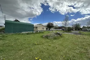 215 B Ave, Seneca, OR 97873 - Photo 10