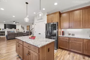 11965 Skellenger Way, Oregon City, OR 97045 - Photo 10