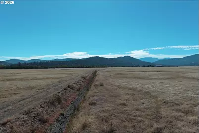 1631 E Antelope Rd, Eagle Point, OR 97524 - Photo 6