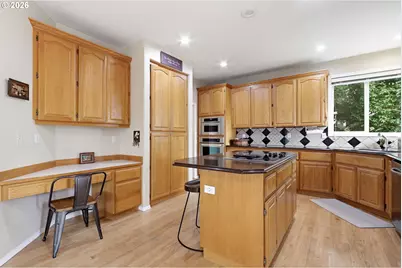 16431 SW Timberland Dr, Beaverton, OR 97007 - Photo 16