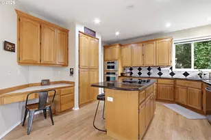 16431 SW Timberland Dr, Beaverton, OR 97007 - Photo 16