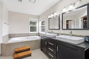 16431 SW Timberland Dr, Beaverton, OR 97007 - Photo 32