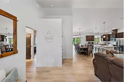 385 Pacific Dunes Dr, North Bend, OR 97459 - Photo 6