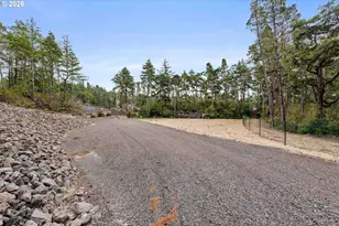 385 Pacific Dunes Dr, North Bend, OR 97459 - Photo 42