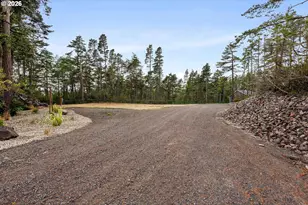 385 Pacific Dunes Dr, North Bend, OR 97459 - Photo 44