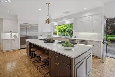 1890 S Greenwood Rd, Portland, OR 97219 - Photo 16