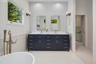 1890 S Greenwood Rd, Portland, OR 97219 - Photo 30