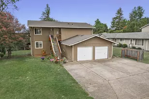 13271 Clairmont Way, Oregon City, OR 97045 - Photo 2