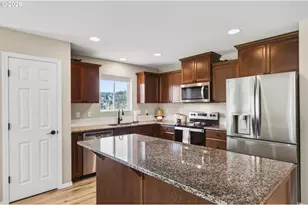 635 NW Pine St, Clatskanie, OR 97016 - Photo 6