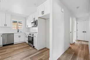 9545 SW 90th Ave, Portland, OR 97223 - Photo 12