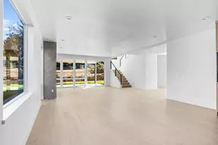 9053 NW Kearney Ave, Portland, OR 97229 - Photo 6