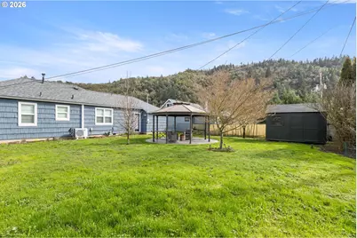 824 W Nebo St, Roseburg, OR 97471 - Photo 46