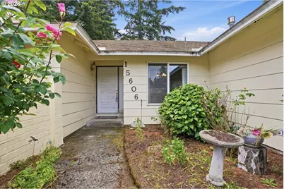 15606 SE Clinton Ct, Portland, OR 97236 - Photo 2
