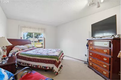 15606 SE Clinton Ct, Portland, OR 97236 - Photo 16