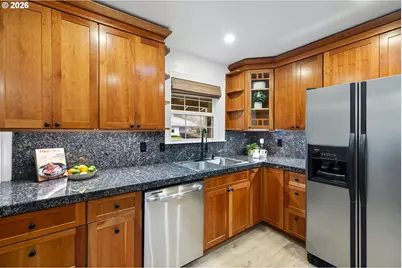 9375 SW Pine St, Beaverton, OR 97005 - Photo 8