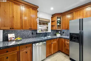 9375 SW Pine St, Beaverton, OR 97005 - Photo 8