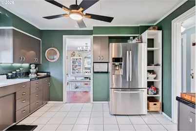 304 Crawford St, Kelso, WA 98626 - Photo 12