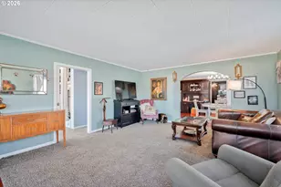 304 Crawford St, Kelso, WA 98626 - Photo 8