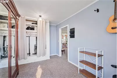 304 Crawford St, Kelso, WA 98626 - Photo 18