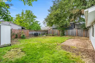 9039 N Richmond Ave, Portland, OR 97203 - Photo 36