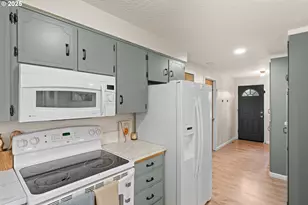 6020 Valley View Rd NE, Silverton, OR 97381 - Photo 12