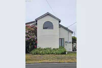 1433 NW 17th St, Lincoln City, OR 97367 - Photo 2