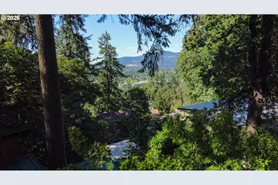 411 Perry St, Springfield, OR 97477 - Photo 40