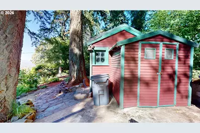 411 Perry St, Springfield, OR 97477 - Photo 32