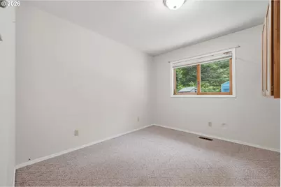 51890 Lake Dr, Scappoose, OR 97056 - Photo 22