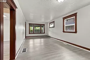 2145 SE Cesar E Chavez Blvd, Portland, OR 97214 - Photo 12