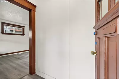 2145 SE Cesar E Chavez Blvd, Portland, OR 97214 - Photo 6