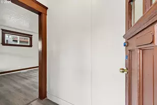2145 SE Cesar E Chavez Blvd, Portland, OR 97214 - Photo 6