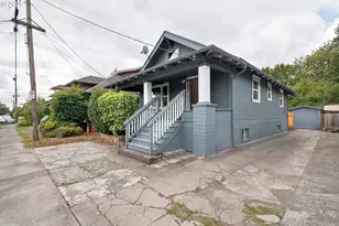 2145 SE Cesar E Chavez Blvd, Portland, OR 97214 - Photo 2