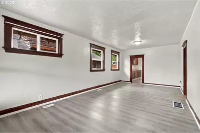 2145 SE Cesar E Chavez Blvd, Portland, OR 97214 - Photo 10
