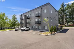 3320 SE 90th Pl, Portland, OR 97266 - Photo 2
