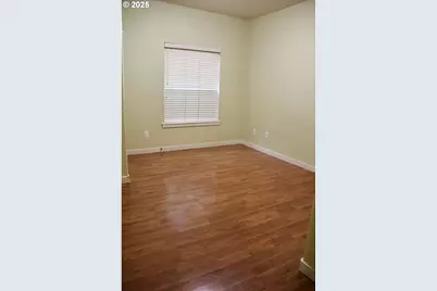 608 NE Roydon Ln, Hillsboro, OR 97006 - Photo 16