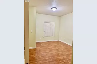 608 NE Roydon Ln, Hillsboro, OR 97006 - Photo 14