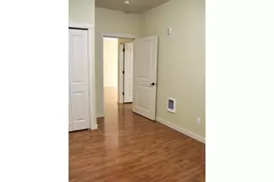 608 NE Roydon Ln, Hillsboro, OR 97006 - Photo 10