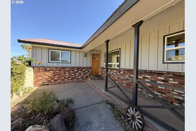 18177 Highway 395, Lakeview, OR 97630 - Photo 1