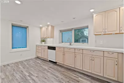 8120 SW Maple Dr, Portland, OR 97225 - Photo 30