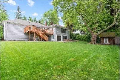 8120 SW Maple Dr, Portland, OR 97225 - Photo 42