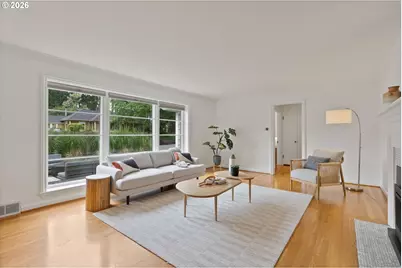 8120 SW Maple Dr, Portland, OR 97225 - Photo 10