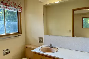 2820 SW Nevada Ct, Portland, OR 97219 - Photo 12