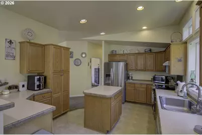 47 N Nemah Rd, South Bend, WA 98586 - Photo 8