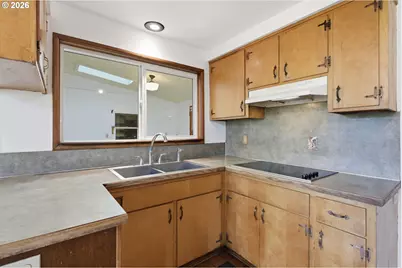 4630 W Hillside Dr, Eugene, OR 97405 - Photo 16