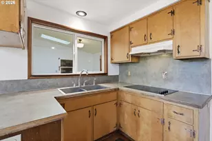 4630 W Hillside Dr, Eugene, OR 97405 - Photo 16