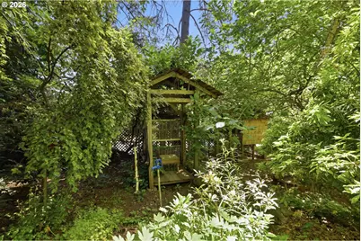 4630 W Hillside Dr, Eugene, OR 97405 - Photo 22